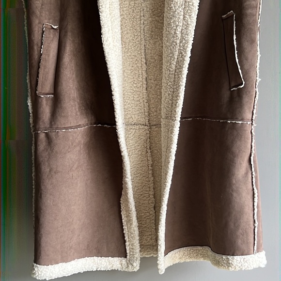 Pol Sherpa vest brand new never worn size L so soft - Picture 4 of 10